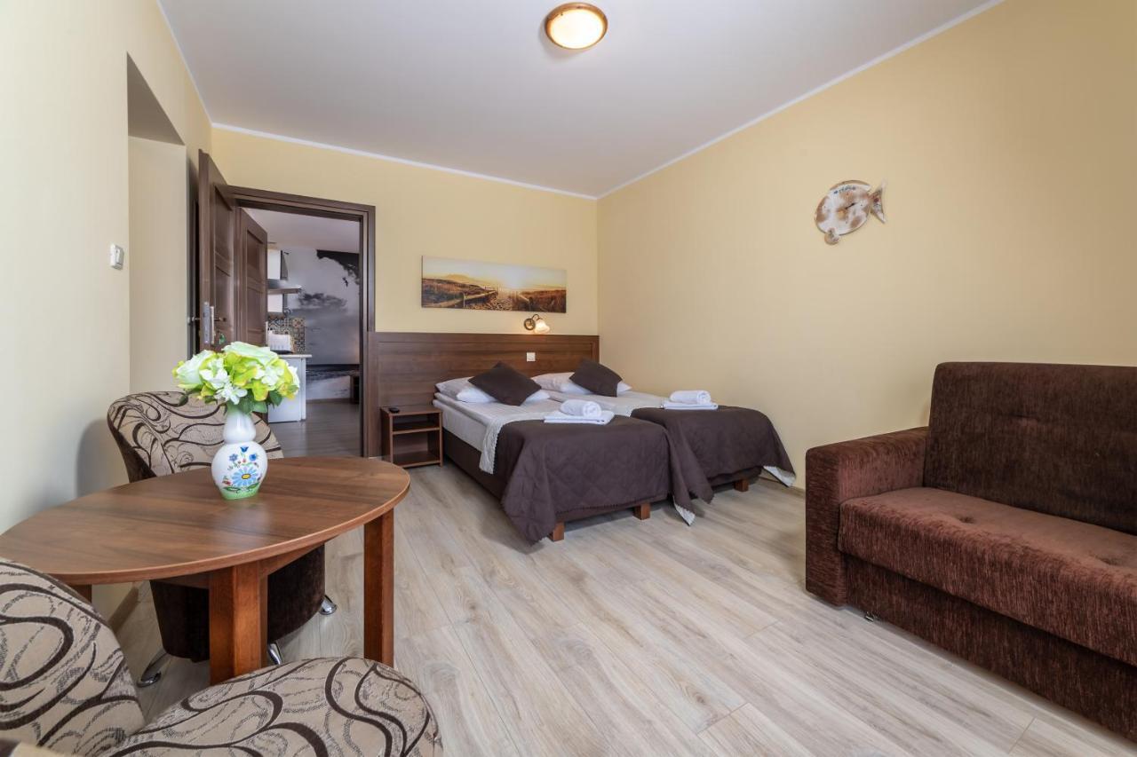 Dom Jastrzebia Z Basenem I Jacuzzi Ubytování v soukromí